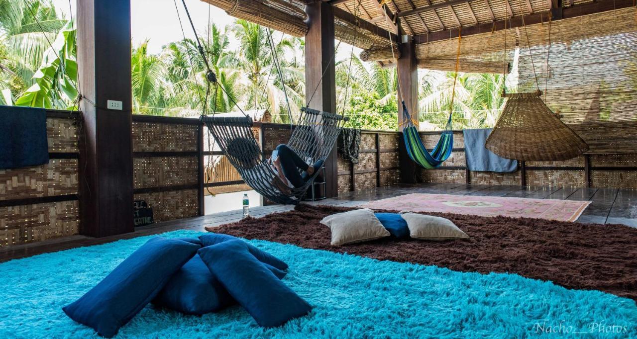 Footprints Homestay (Adults Only) General Luna  Bagian luar foto