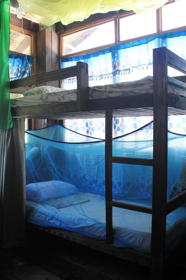 Footprints Homestay (Adults Only) General Luna  Bagian luar foto